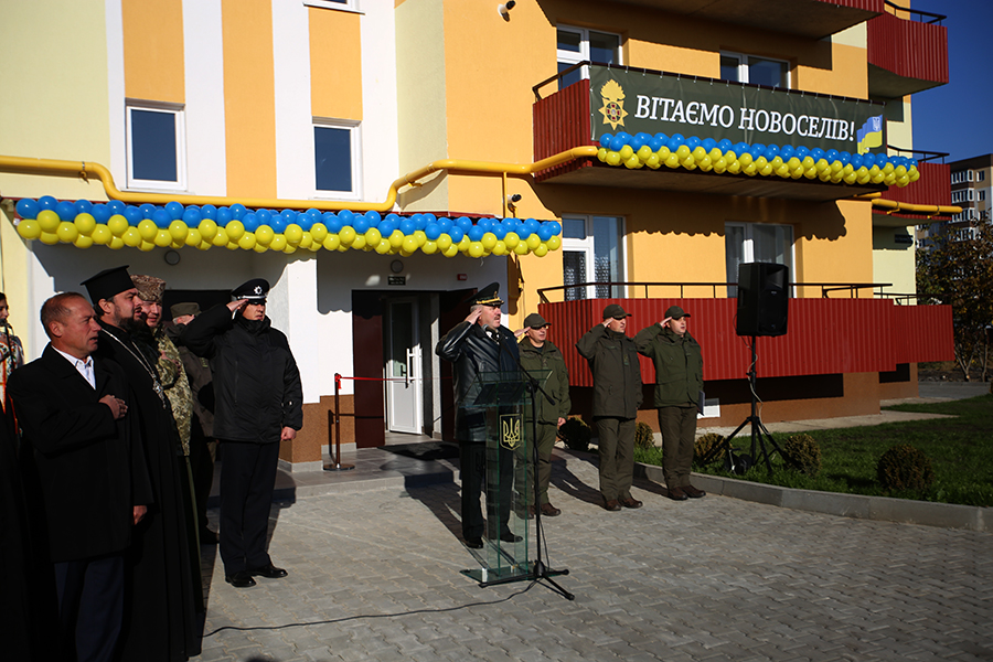 В Хмельницком 90 нацгвардейцев получили жилье